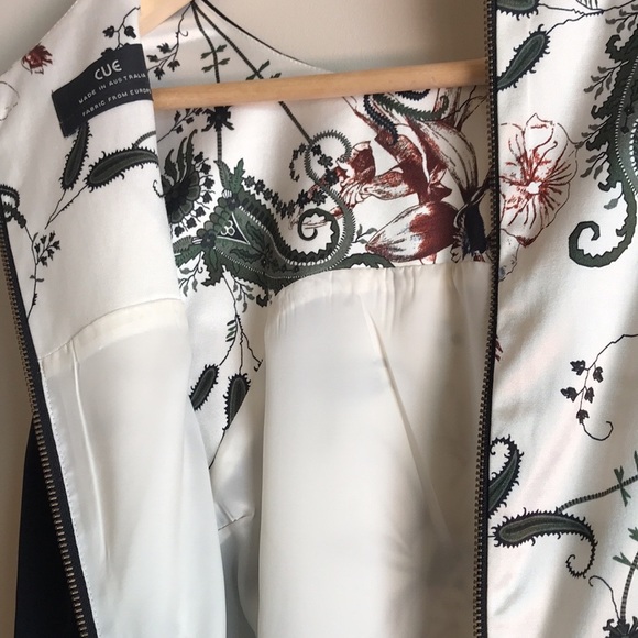 Cue | Black/White/Floral Dress | Size 10 - Picture 4 of 9